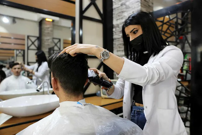 Gaziantep'te Fatmagül kadın kuaförlüğünü bırakıp erkek berberi oldu - 3