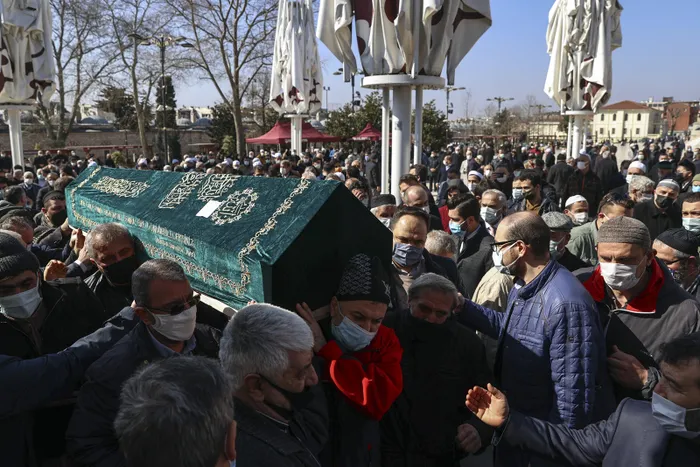 Son dakika: Başkan Erdoğan’ın hocası Mehmet Yahya Kutluoğlu hayatını kaybetti