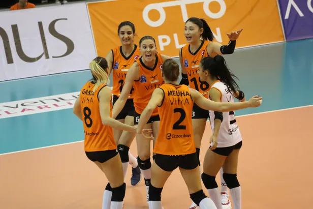 TRT SPOR FIVB Eczacıbaşı-Vakıfbank final maçı canlı izle! Eczacıbaşı-Vakıfbank final mücadelesi saat kaçta başlayacak? Canlı yayın frekans bilgileri...