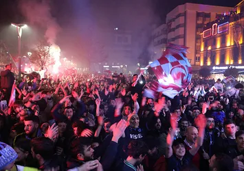 Trabzon şehri şampiyonluğa hazırlanıyor! Dev ekranlar kurulacak | 3 bin personel görev alacak