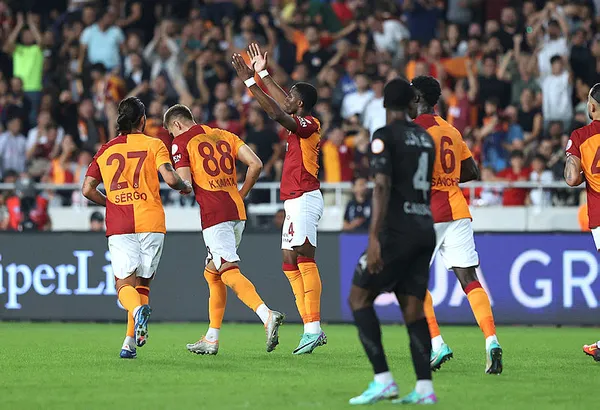 galatasaray-ligde-ilk-kez-maglup-hatayspor-2-1-galatasaray-mac-sonucu-1699726136919.jpg Galatasaray ligde ilk kez mağlup! Hatayspor 2-1 Galatasaray (MAÇ SONUCU) - 3