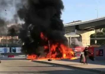 Son dakika: Kadıköy’de cip alev alev yandı