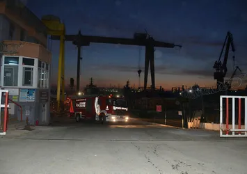 Tuzla'da gemi yangını
