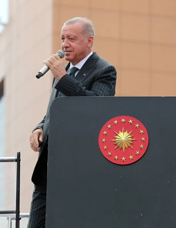 Başkan Erdoğan'a İstanbul'da sevgi seli