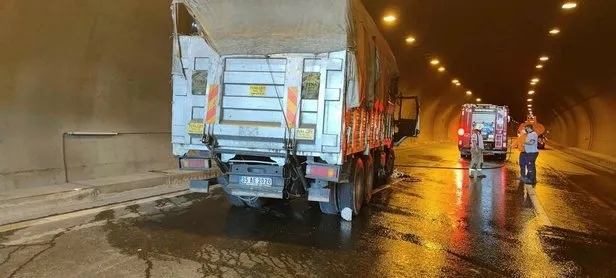 Son dakika: İzmir- Aydın Otoyolu'nda katliam gibi kaza! Kamyonun çarptığı otomobil alev aldı: 4 kişi yanarak öldü - 2