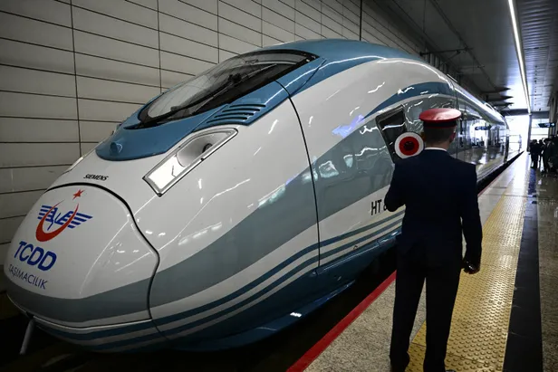 ankara-sivas-yht-2023-ucretsiz-mi-kac-gun-bedava-kac-km-ne-kadar-suruyor-ankara-sivas-yuksek-hizli-tren-hatti-1682520703922.jpg Ankara-Sivas YHT 2023 tren bileti ne kadar, ücretsiz mi? Kaç km, ne kadar sürüyor? Ankara Sivas Yüksek Hızlı Tren Hattı Durak ve güzergahlar - 3