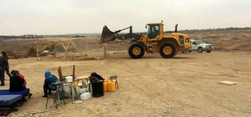 İsrail art arda 116. kez Filistin köyü Al-Araqip'i yıktı