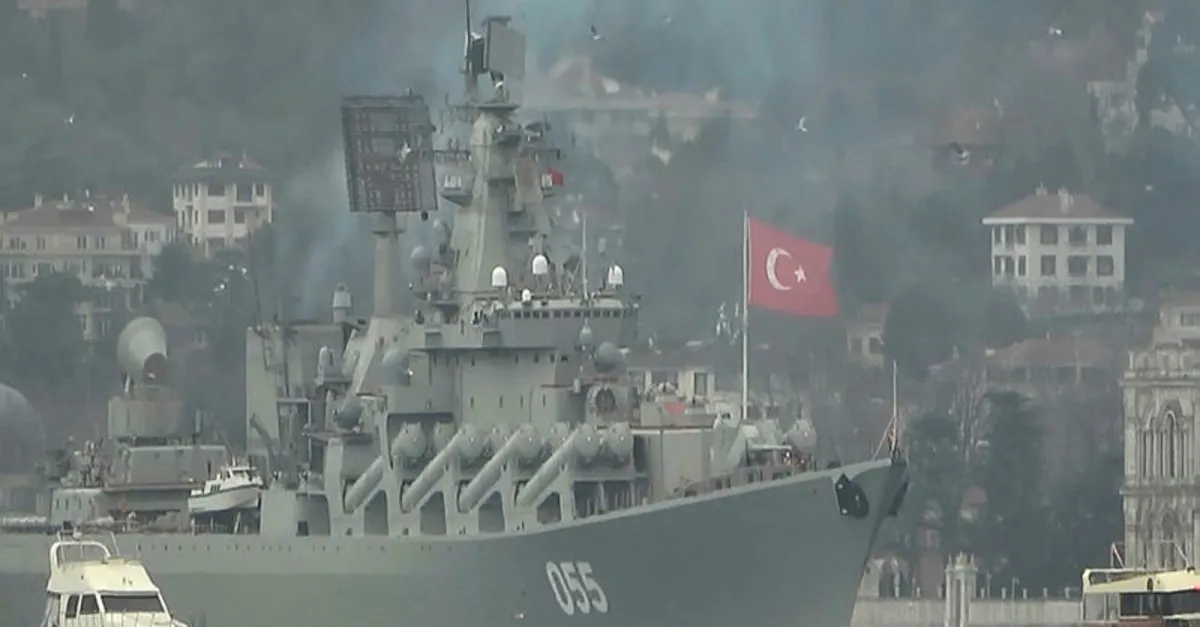 Rus Donanmasının Kuzey filosuna ait 055 Borda numaralı Slava sınıfı füze gemisi 'Mareşal Ustinov' dün saat 15.30 sıralarında Karadeniz'den İstanbul Boğazı'na giriş yaptı. Geminin boğaz geçişine 3 sahil güvenlik ve 2 deniz polisi botu eşlik etti. ile ilgili görsel sonucu