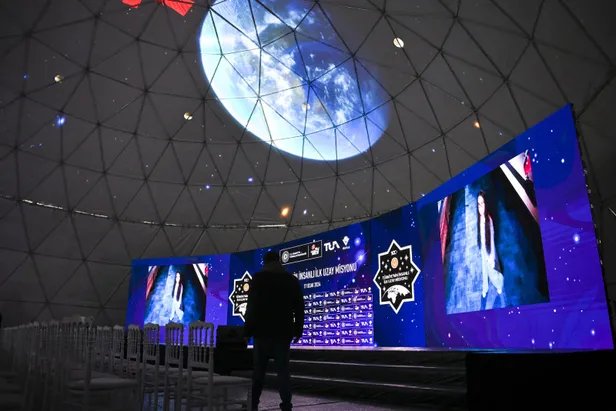 alper-gezeravci-uzaya-ne-zaman-saat-kacta-uzaya-gidecek-2024-iss-nasa-ilk-turk-astronot-alper-gezeravci-yolcul-1705429338581.jpg Alper Gezeravcı uzaya ne zaman, saat kaçta uzaya gidecek? 2024 ISS NASA İlk Türk Astronot Alper Gezeravcı yolculuğu kaç gün sürecek, hangi tarihte dönecek? - 2