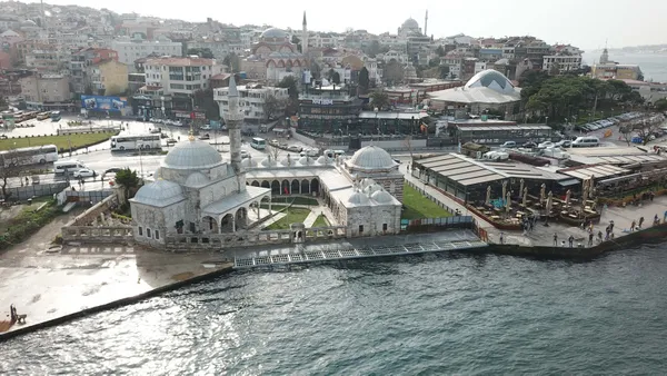 Tarihçi Murat Bardakçı’dan CHP’li İBB’ye Şemsi Paşa Camii tepkisi
