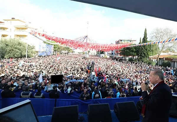 baskan-erdogan-balikesirden-ozel-ve-imamogluna-cok-sert-sozlerle-yuklendi-chpyi-demin-oyuncagi-haline-getirenl-1708702730369.jpeg