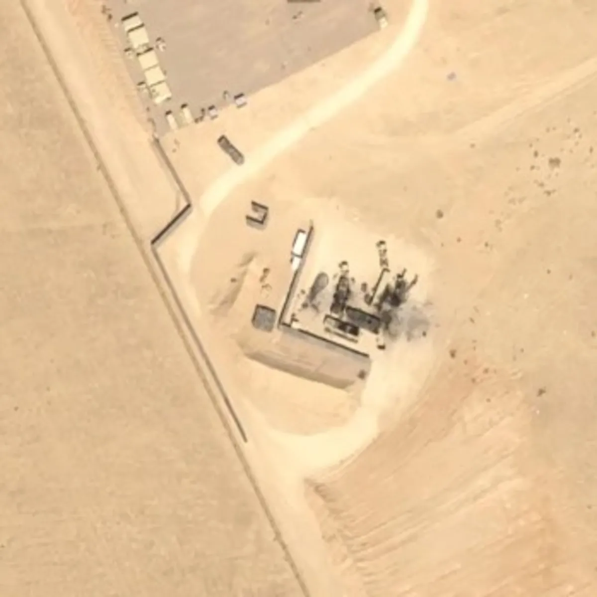 Körfez'deki stratejik ABD üslerinin son hali uydu görüntülerinde! İran'ın misillemeleri Washington'a pahalıya patladı