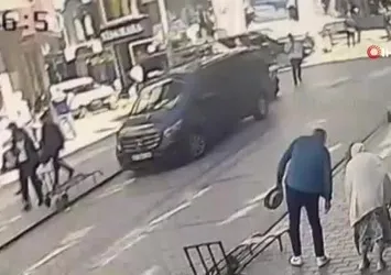Fatih'te faciadan dönülen kaza kamerada