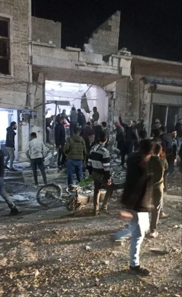 pkkpydden-azeze-roketli-saldiri-olu-ve-yaralilar-var-1669136957835.jpg PKK/PYD'den Kilis ve Azez'e roketli saldırı: Ölü ve yaralılar var - 3