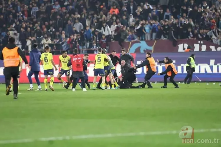 Fenerbahçeli Oosterwolde'den Trabzonspor taraftarına çirkin el hareketi! Olayların fitilini ateşledi 25