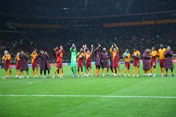 Fransız basını Marsilya’yı yerden yere vurdu: Cehennemde battı