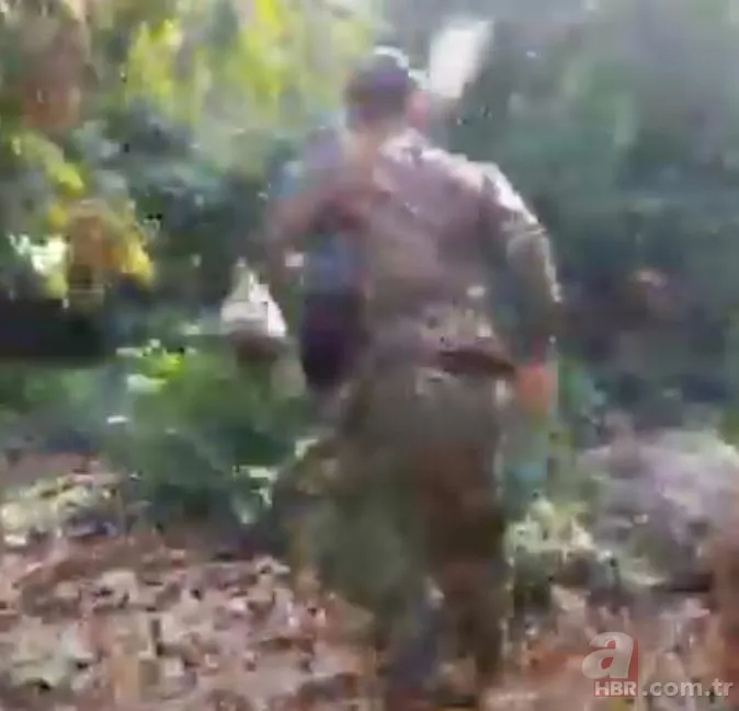 Anakonda ormanda insana saldırdı 🐍 Tam mağaraya götürürken... 7