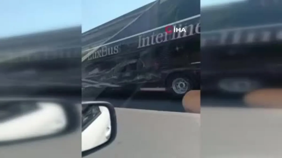 Otobanda tehlikeli yolculuk