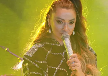 Dolandırıcılık yok Hadise kusurlu!