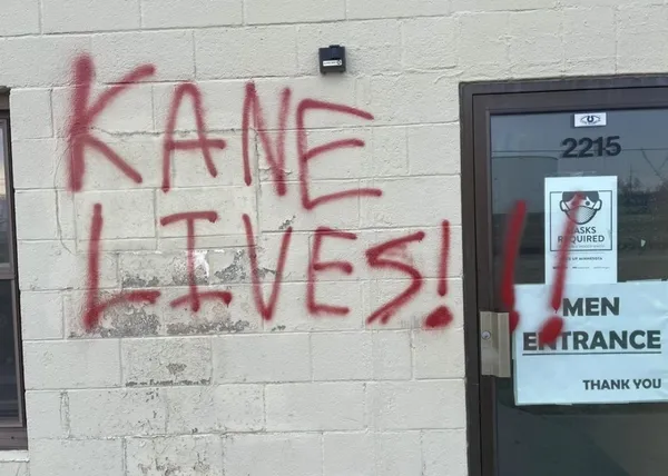 ABD’de faşistler camiye saldırdı!