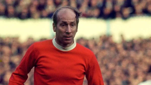 Manchester United’ı yıkan ölüm! Efsane futbolcu Bobby Charlton hayatını kaybetti