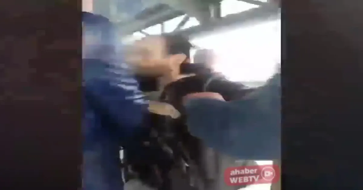 Metrobüs sapığını böyle ifşa etti | Video