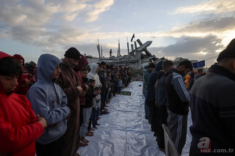 Gazze'de bayram namazı: Üç yıl sonra bir ilk 2