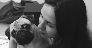 Polis lojmanında başından vurulan genç kadın öldü