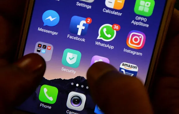 facebook-ve-instagramdan-yeni-karar-milyonlarca-kullaniciyi-etkileyecek-1633900318148.jpg Facebook ve Instagram'dan yeni karar! Milyonlarca kullanıcıyı etkileyecek - 5