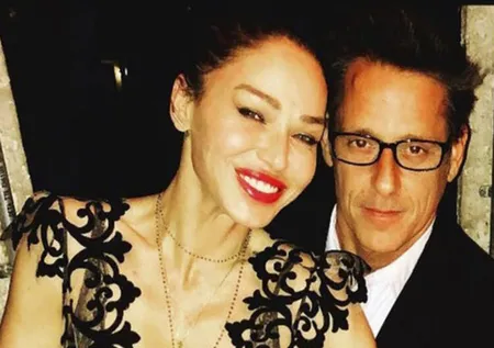 Sosyetede ilginç olay! Özlem Önal eski eşinin yanında evlilik teklifi aldı