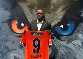 Medipol Başakşehir Bertrand Traore için imza töreni düzenledi