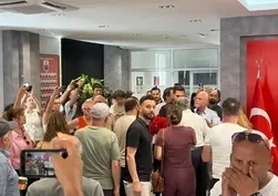 CHP İzmir İl Başkanlığı'nda gerginlik