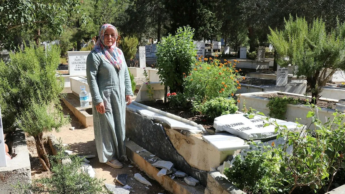 Kocasının mezarına gitti şoka girdi! "Görücüler zarar vermiş olabilir"