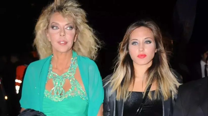 Annesinin ölümüyle yıkılmıştı! Ahu Tuğba'nın kızı Anjelik'ten yürek yakan sözler...