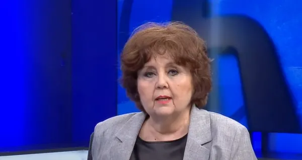 Ayşenur Arslan Boğaziçi Üniversitesindeki iftarı hedef aldı: Yer sofrasında yemek yiyen bir akıldan bilim falan beklemeyin