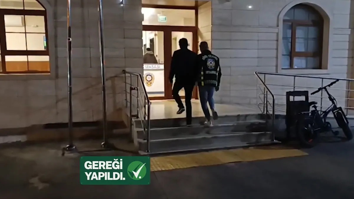Gereği yapıldı! Bakan Yerlikaya açıkladı: Ambulansın geçişine engelleyen şahıs yakalandı
