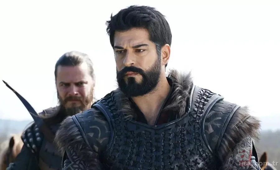 Kuruluş Osman’ın Osman Bey'i Burak Özçivit'in annesi güzelliğiyle kıskandırdı! Fahriye Evcen'in kayınvalidesi Ceyhan Özçivit... 2