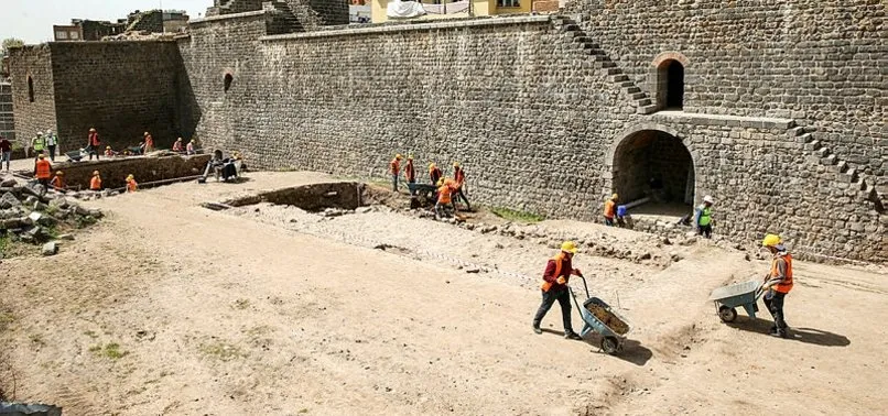 Diyarbakır'da yaklaşık 2 bin yıllık Roma yolu gün yüzüne çıkartılacak