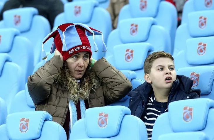 Trabzonspor - Konyaspor maçından ilginç kareler