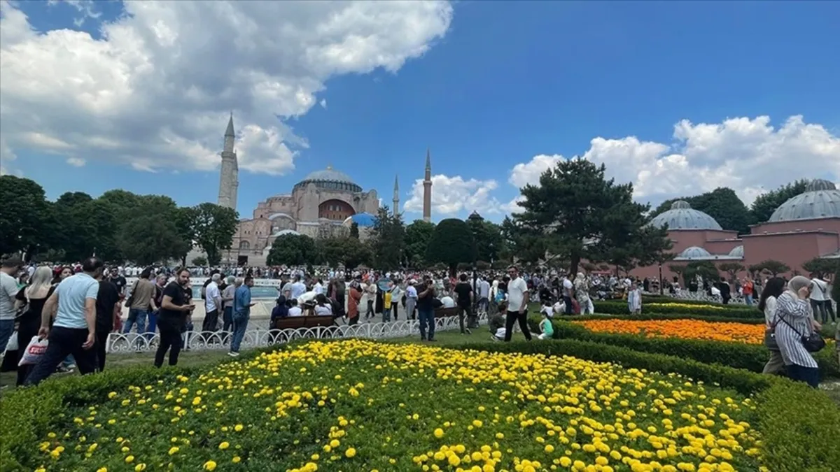 İstanbul'un tarihi yarımadasında tatil yoğunluğu