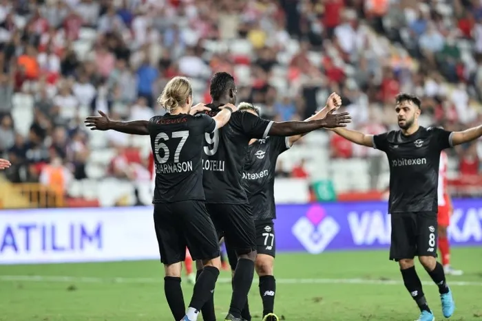 Balotelli atıyor Adana Demir kazanıyor | Antalyaspor 1-2 Adana Demirspor (MAÇ SONUCU ÖZET) - 3