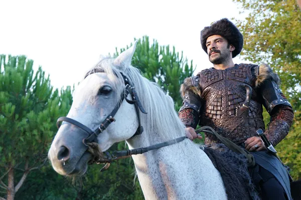 Kuruluş Osman’dan ezberleri bozan tanıtım! Merakla beklenen karakterleri ortaya çıkardı