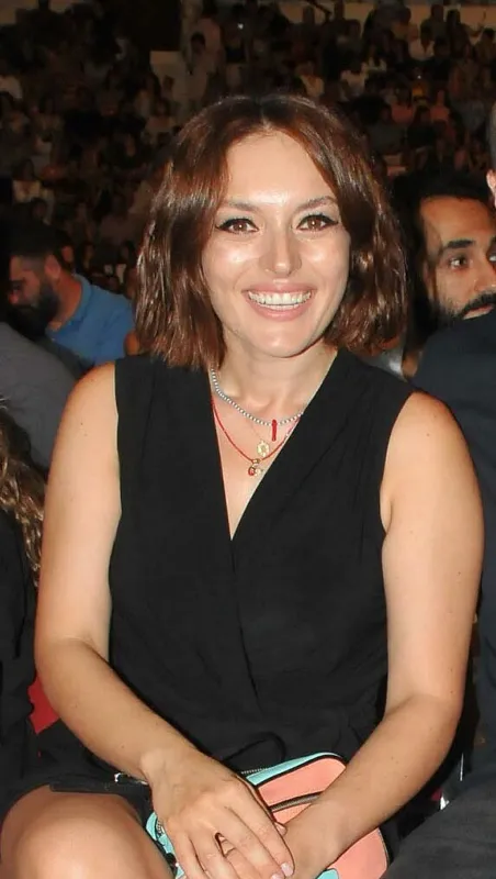ezgi-molaya-hapis-soku-musa-orhana-hakaretten-yargilanacak-1622638514871.jpg Ezgi Mola’ya hapis şoku! Musa Orhan’a hakaretten yargılanacak - 1