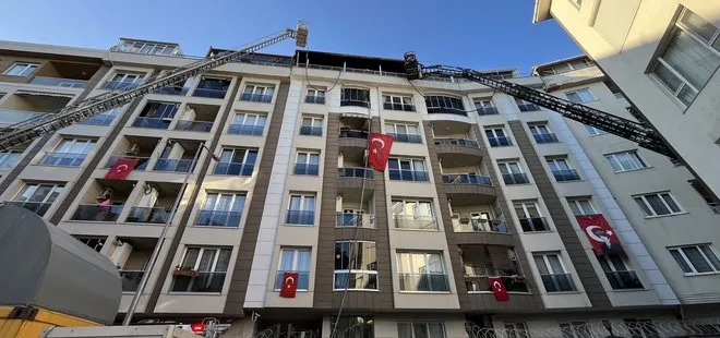 Eyüpsultan’da çatı yangını! Alevler 3 binayı sardı