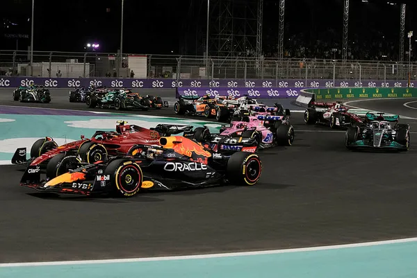 Son dakika: Suudi Arabistan Grand Prix’de zafer Max Verstappen’in!