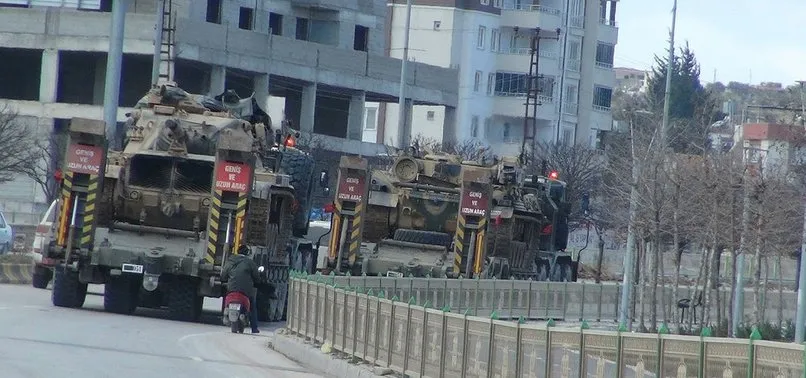 Suriye sınırına tank ve zırhlı araç sevkiyatı