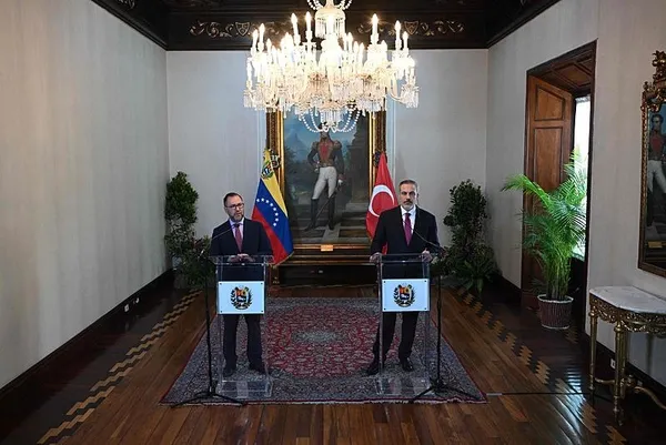 Venezuela Dışişleri Bakanı Yvan Gil’den Başkan Erdoğan’a övgü dolu sözler: Erdoğan ile gurur duyuyoruz