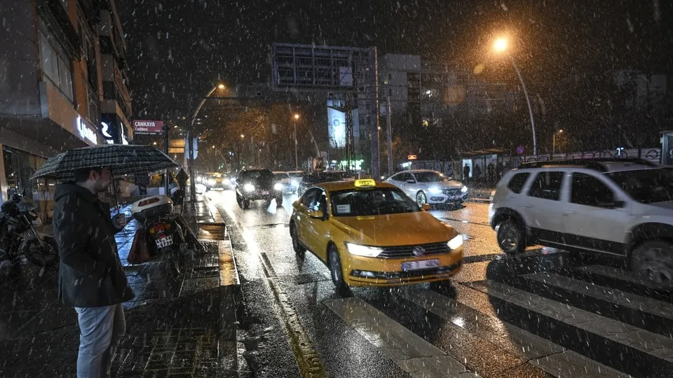 Ankara'da kar yağışı etkili oldu
