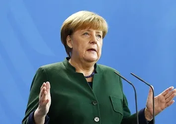 Focus, Merkel’le dalga geçti