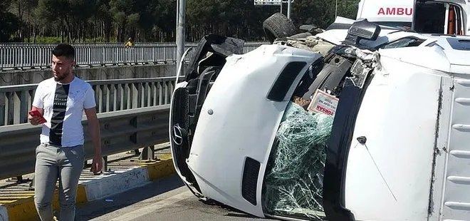 Antalya'da turistleri taşıyan midibüs kaza yaptı